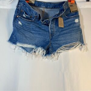 Levi’s jean shorts women